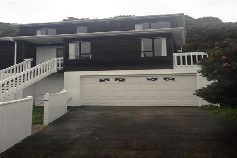 Photo of property in 8a Parsons Glen, Karori, Wellington, 6012