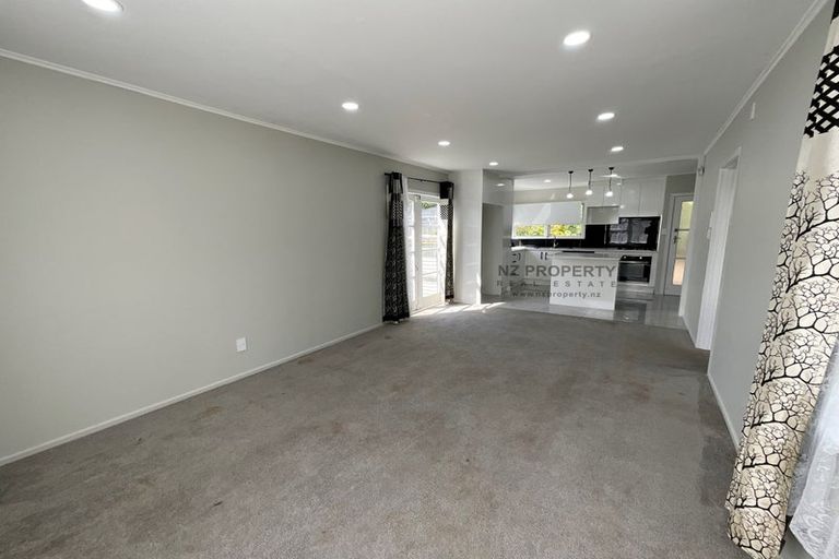 Photo of property in 38 Eddowes Street, Manurewa, Auckland, 2102