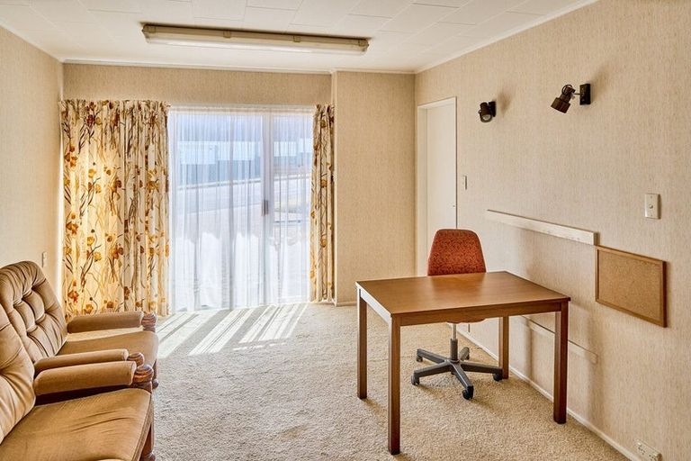 Photo of property in 48 Eskdale Road, Papakowhai, Porirua, 5024