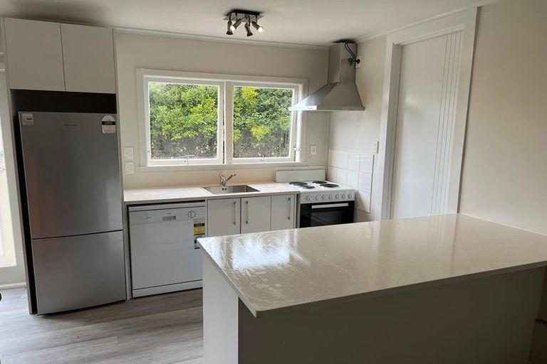 Photo of property in 68a Kowhai Road, Campbells Bay, Auckland, 0630