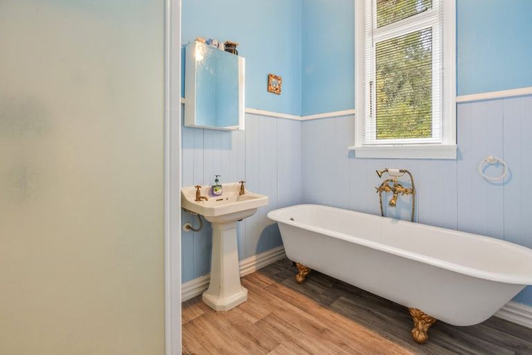 Photo of property in 157 Riccarton Road West, Mosgiel, 9092