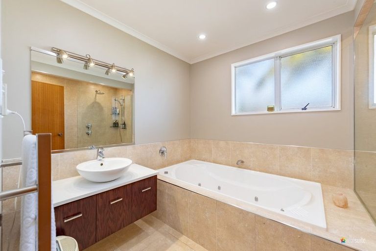 Photo of property in 21 Alleyne Court, Brown Owl, Upper Hutt, 5018