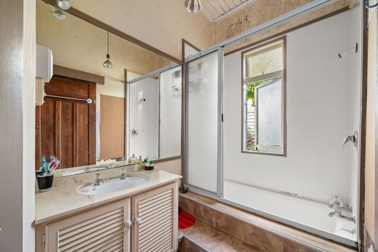 Photo of property in 1021 Kahikatea Flat Road, Waitoki, Kaukapakapa, 0871