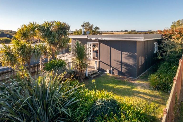 Photo of property in 6 Rewa Road, Raumati Beach, Paraparaumu, 5032