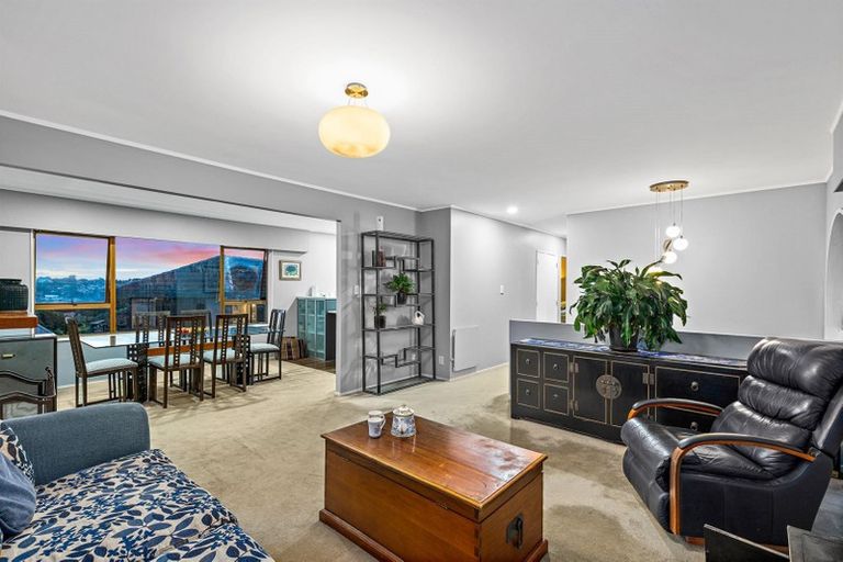 Photo of property in 3/23 Beach Road, Castor Bay, Auckland, 0620