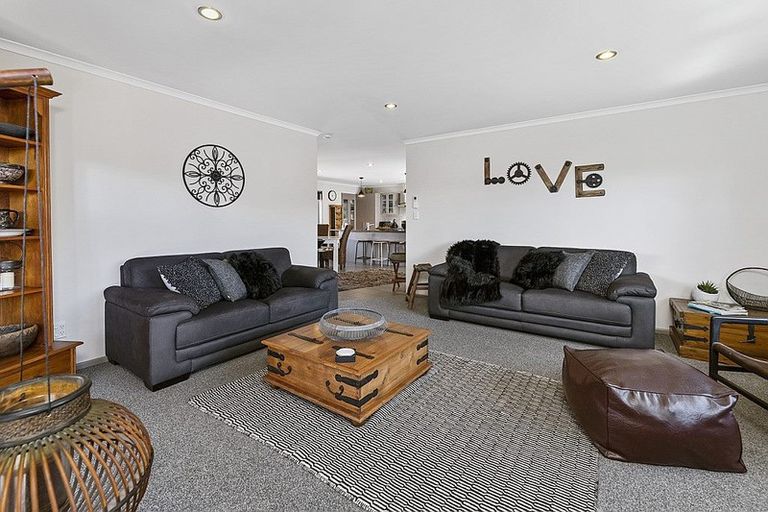 Photo of property in 9 Coles Cove, Papamoa Beach, Papamoa, 3118