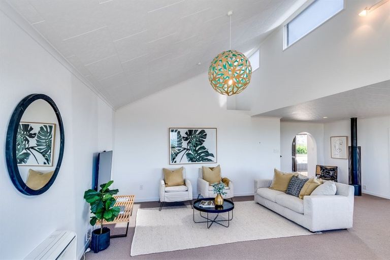 Photo of property in 6 Le Quesne Road, Bay View, Napier, 4104