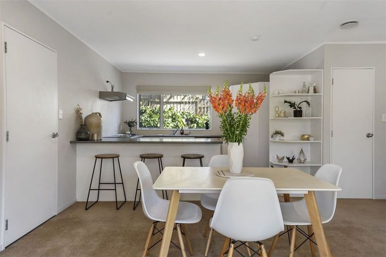 Photo of property in 67 Beach Haven Road, Beach Haven, Auckland, 0626