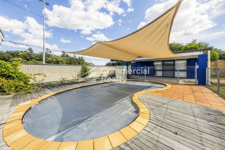 Photo of property in 32 Beach Road, Pahurehure, Papakura, 2113