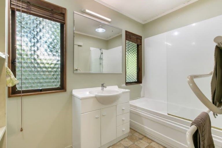 Photo of property in 189 Manuka Road, Bayview, Auckland, 0629