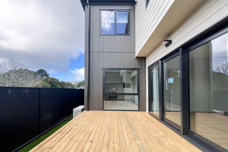 Photo of property in 4/29 Brandon Road, Glen Eden, Auckland, 0602