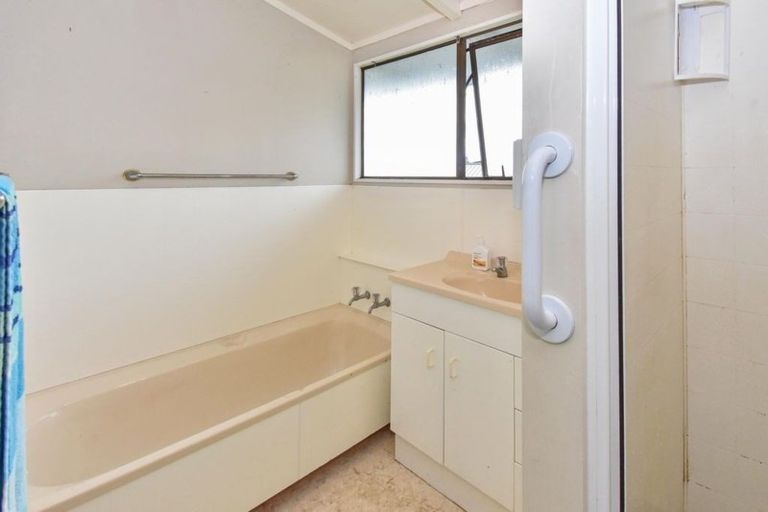 Photo of property in 94 Torkar Road, Clarks Beach, 2122