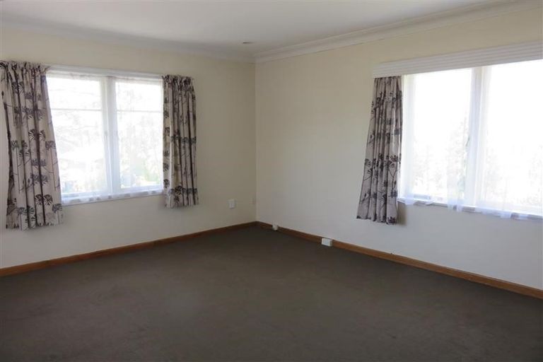 Photo of property in 17 Oreil Avenue, West Harbour, Auckland, 0618