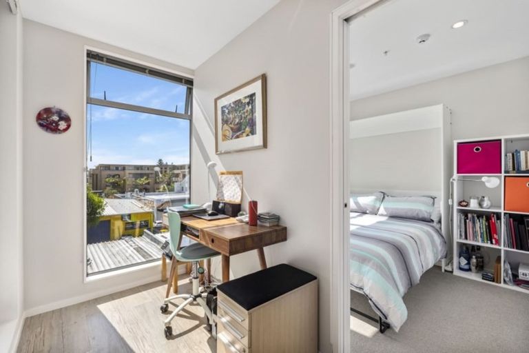 Photo of property in Norfolk Apartments, 307/19 Bute Road, Browns Bay, Auckland, 0630