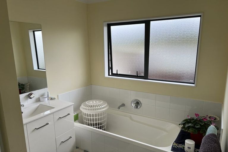 Photo of property in 71 Solomon Street, Brookfield, Tauranga, 3110