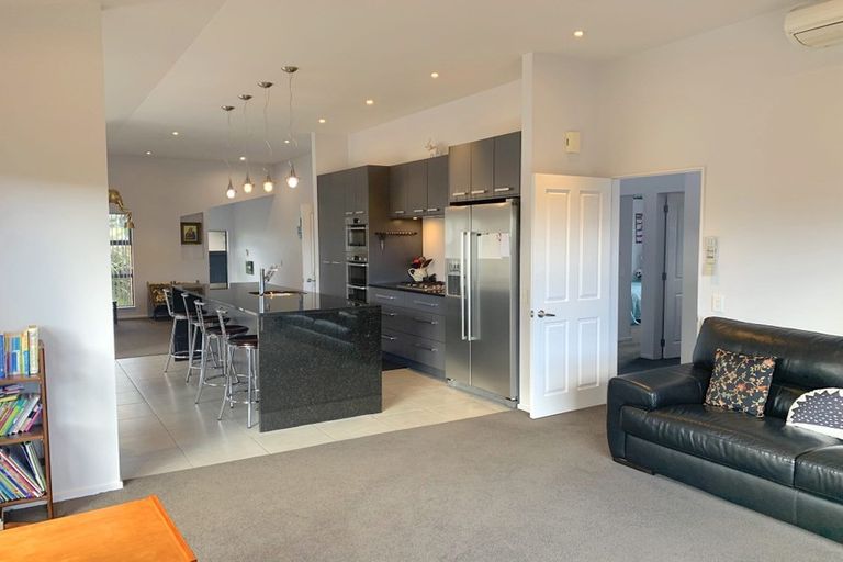 Photo of property in 6 Kaimai Place, Aotea, Porirua, 5024