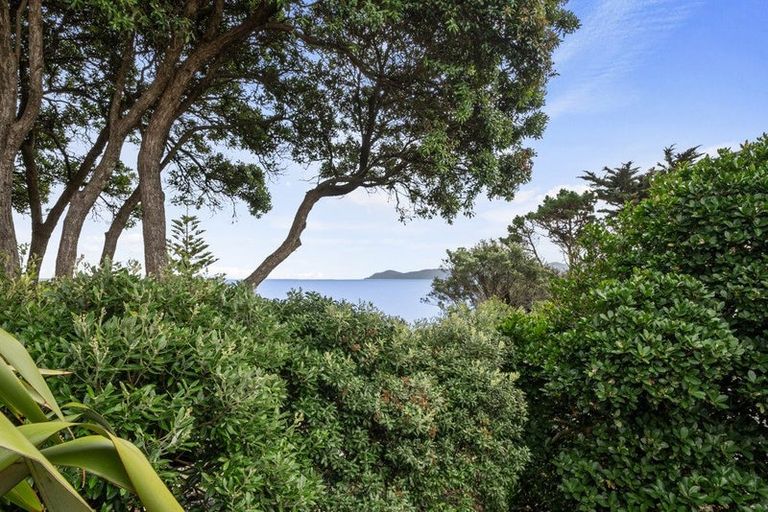 Photo of property in 1 Rosetta Road, Raumati South, Paraparaumu, 5032