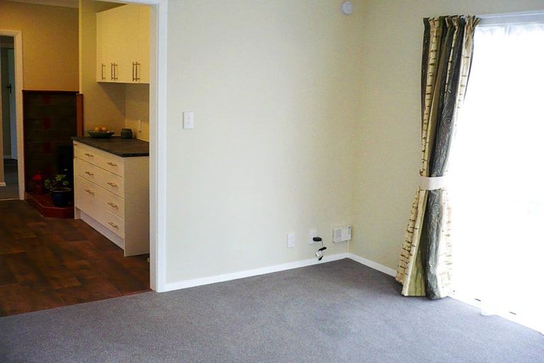 Photo of property in 3 Rowe Parade, Wainuiomata, Lower Hutt, 5014