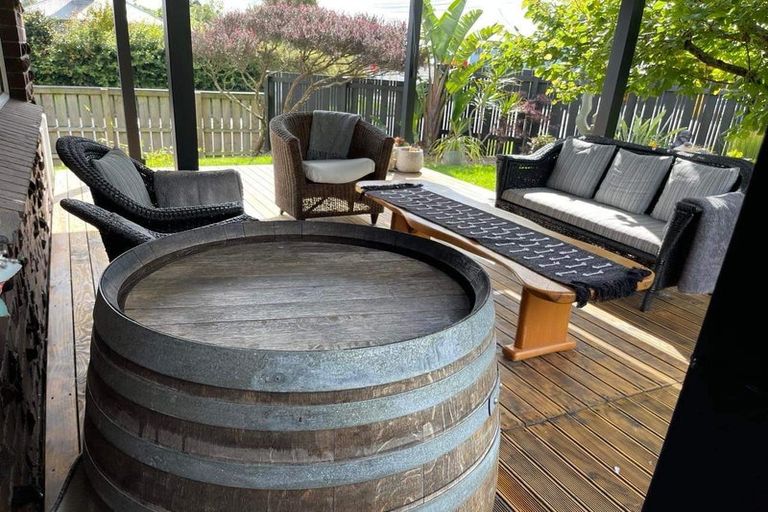 Photo of property in 1/2 Palm Court Drive, Glen Eden, Auckland, 0602