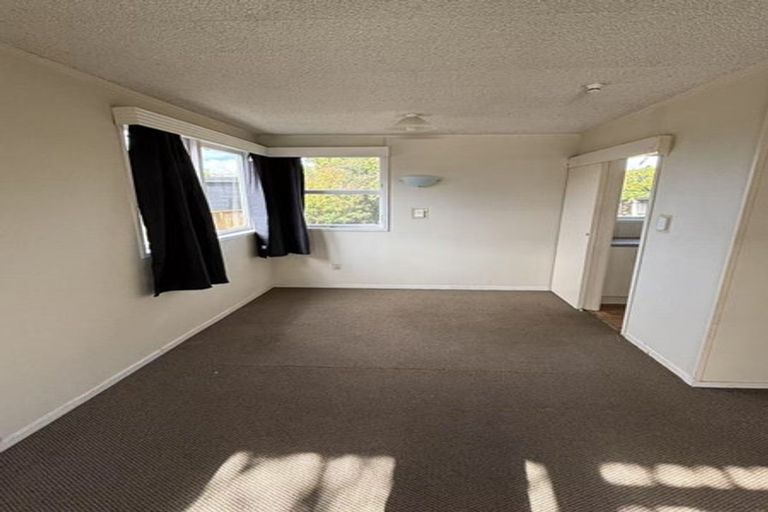Photo of property in 14 Tatariki Street, Rosehill, Papakura, 2113