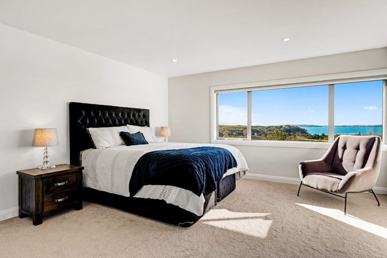 Photo of property in 33 Te Oneroa Way, Long Bay, Auckland, 0630