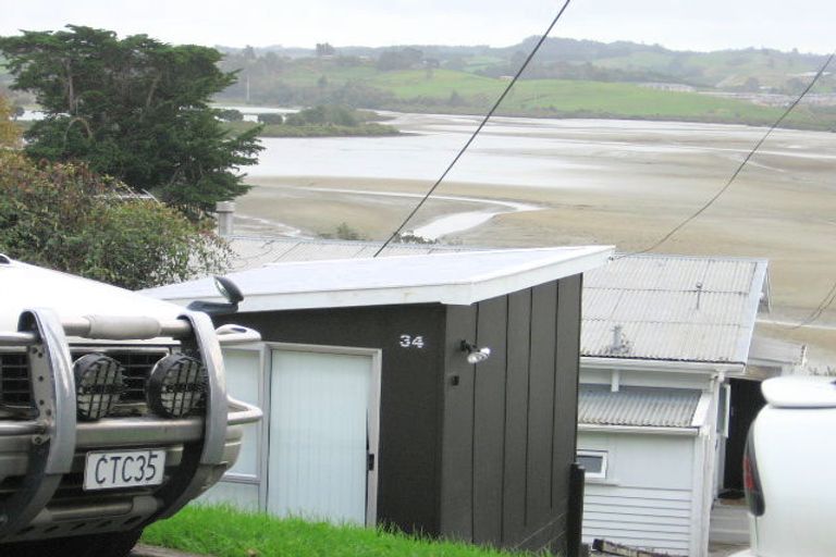 Photo of property in 34 Pohutukawa Avenue, Red Beach, 0932