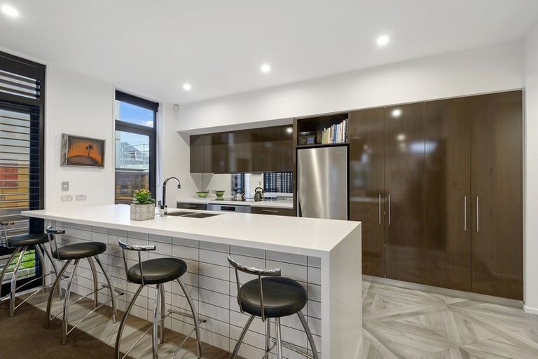 Photo of property in 2/2a Dorset Street, Christchurch Central, Christchurch, 8013