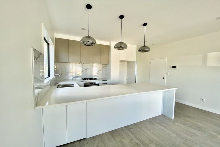 Photo of property in 113 Tiriwa Drive, Massey, Auckland, 0614