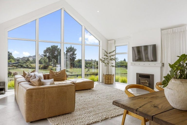 Photo of property in 13 Lochinvar Lane, Acacia Bay, Taupo, 3385
