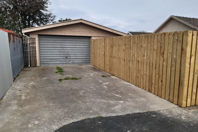 Photo of property in 28 Leicester Crescent, Hoon Hay, Christchurch, 8025