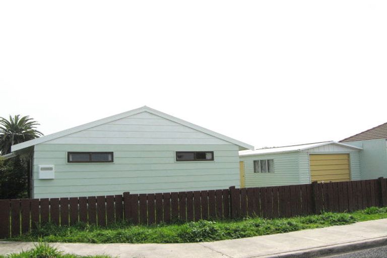 Photo of property in 34 Whitaker Street, Waitara, 4320