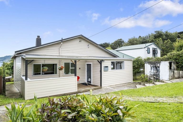 Photo of property in 15 Wharfdale Street, Macandrew Bay, Dunedin, 9014