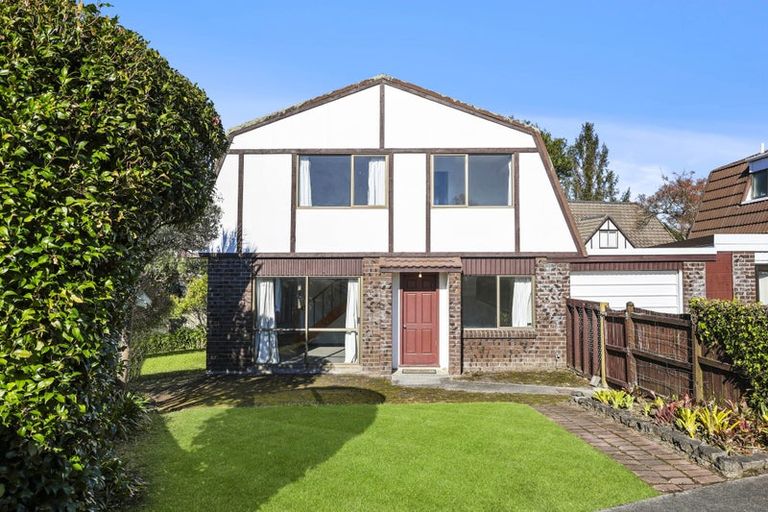 Photo of property in 2/33 Curacao Place, Half Moon Bay, Auckland, 2012
