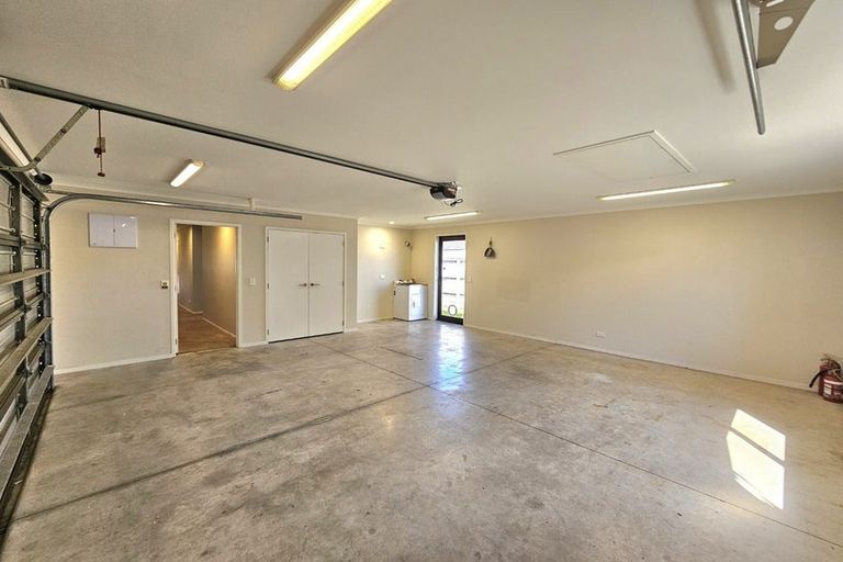 Photo of property in 18 Keene Drive, Bell Block, New Plymouth, 4312