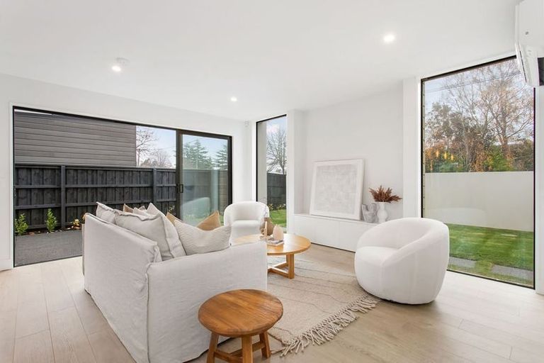 Photo of property in 17b Kirkwood Avenue, Upper Riccarton, Christchurch, 8041