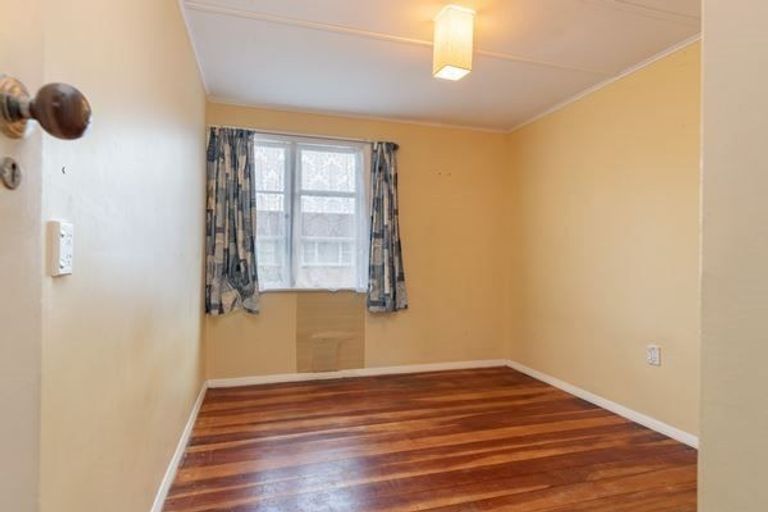 Photo of property in 8 Cole Grove, Wallaceville, Upper Hutt, 5018