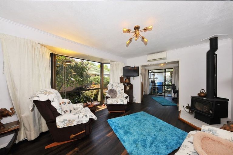 Photo of property in 11 Penelope Place, Casebrook, Christchurch, 8051