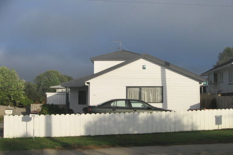 Photo of property in 2/10 Merton Avenue, Glenfield, Auckland, 0627