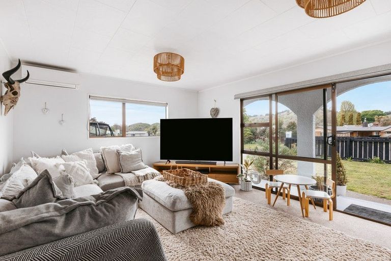 Photo of property in 16 Syme Crescent, Kawerau, 3127