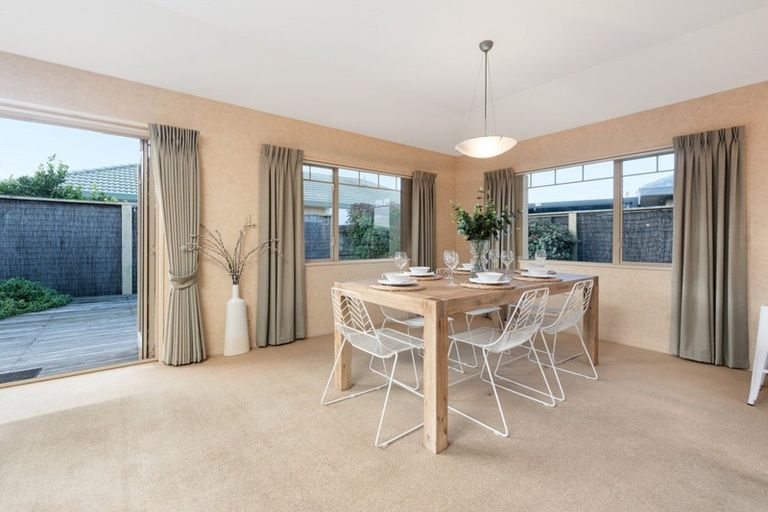 Photo of property in 37 Rosberg Place, Mount Maunganui, 3116