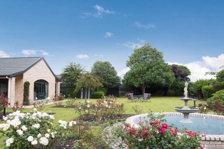 Photo of property in 88 Main South Road, Green Island, Dunedin, 9018