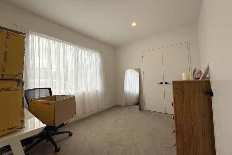 Photo of property in 10 Maraeariki Avenue, Orewa, 0931