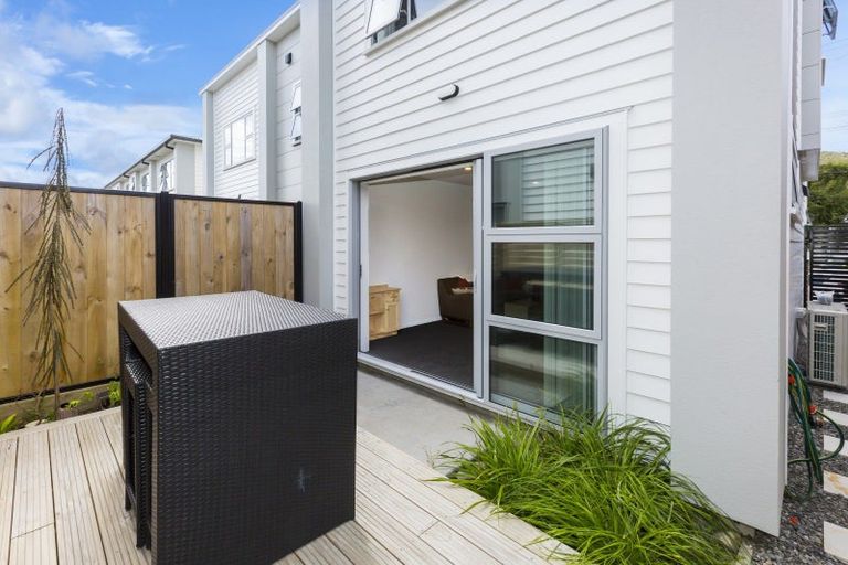 Photo of property in 1115a High Street, Taita, Lower Hutt, 5011