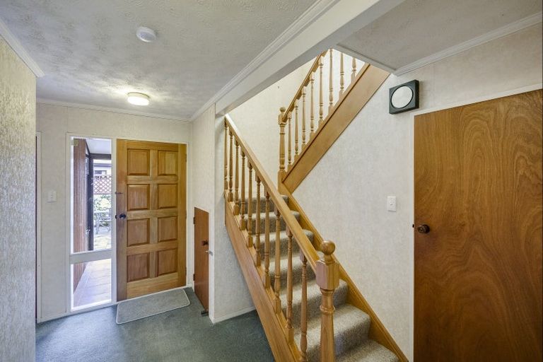 Photo of property in 2/12 Lannie Place, Greenmeadows, Napier, 4112