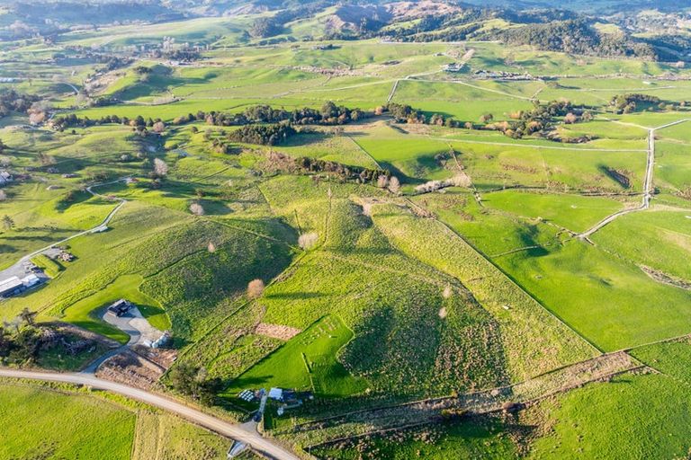 Photo of property in 197 Ford Road, Whakapirau, 0583