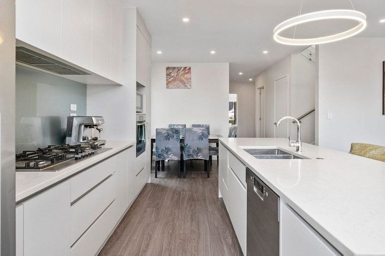 Photo of property in 10 Kea Road, Silverdale, 0932