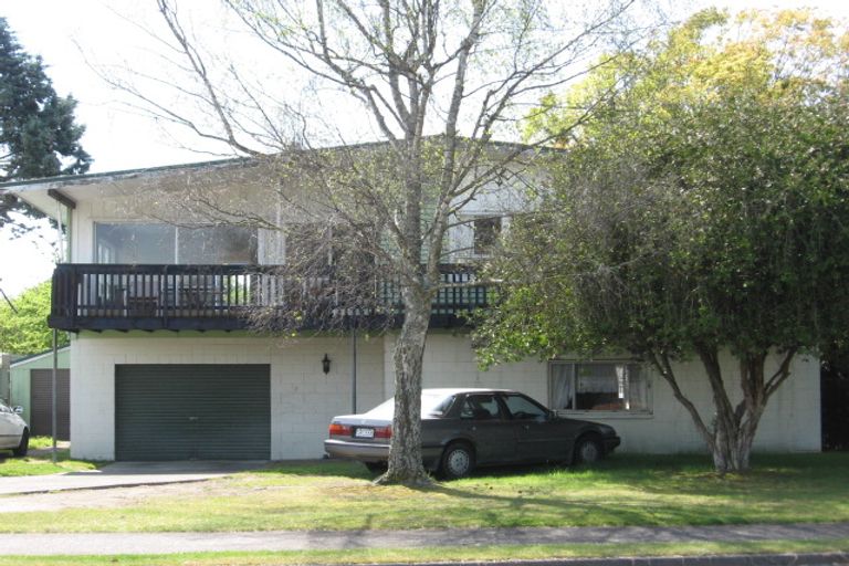 Photo of property in 28 Mckee Avenue, Fenton Park, Rotorua, 3010