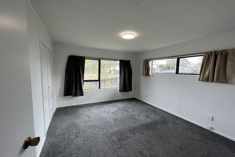 Photo of property in 139 Moire Road, West Harbour, Auckland, 0618