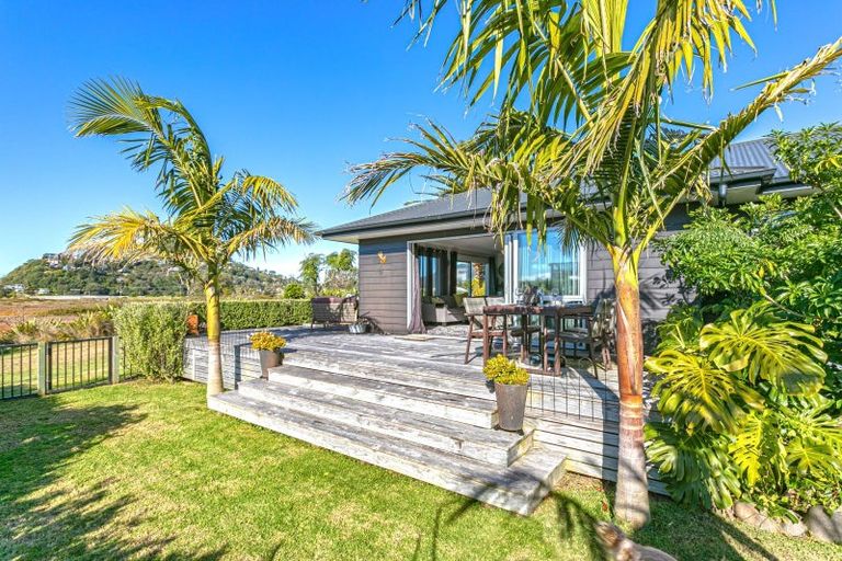 Photo of property in 40 Tairua Palms Place, Tairua, 3508