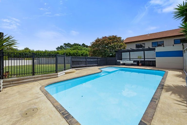 Photo of property in 10a Shelter Grove, Frankleigh Park, New Plymouth, 4310